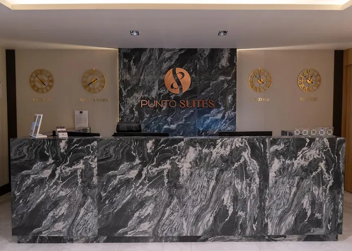 Hotel Punto Periférico Sur